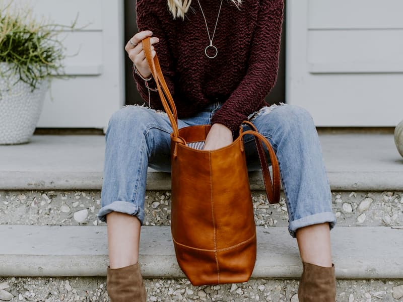 leather tote bag