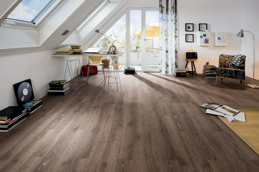 Room with laminate flooring