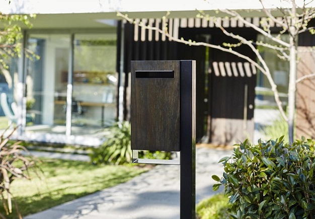 Post-Mounted-Letter-Box
