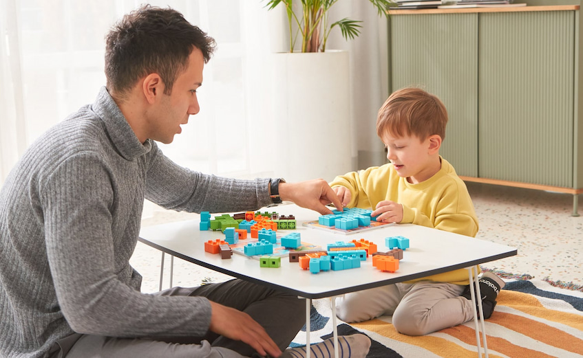 father-and-son-playing-with-leggo