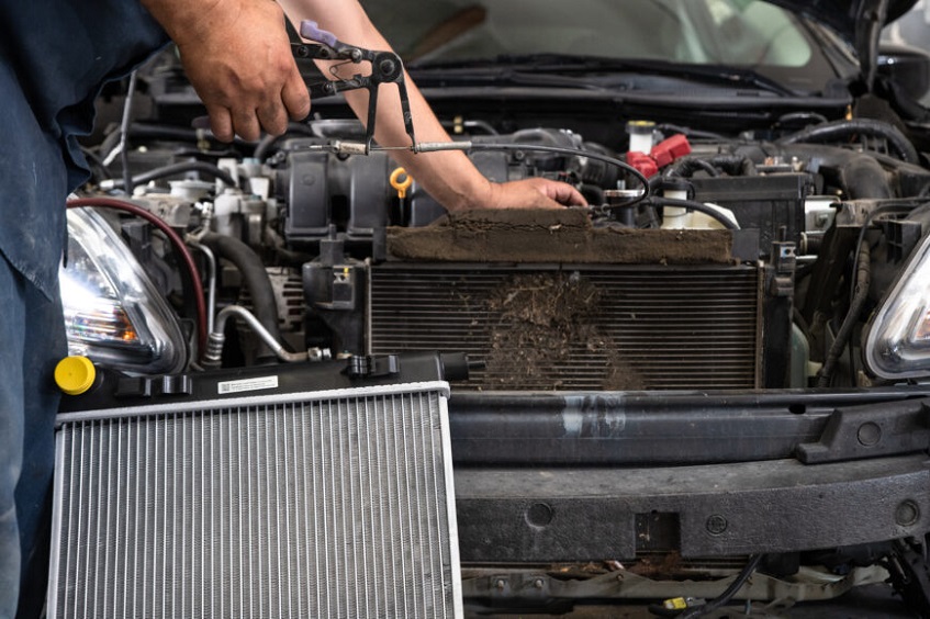 Mastering Engine Cooling in the Heat A Comprehensive Guide to Recognizing, Choosing, and